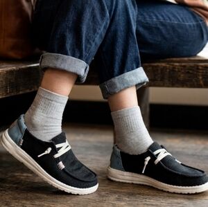 Hey Dude Wendy Shoes Women’s Size 7 Black Aztec Tribal Print Loafers